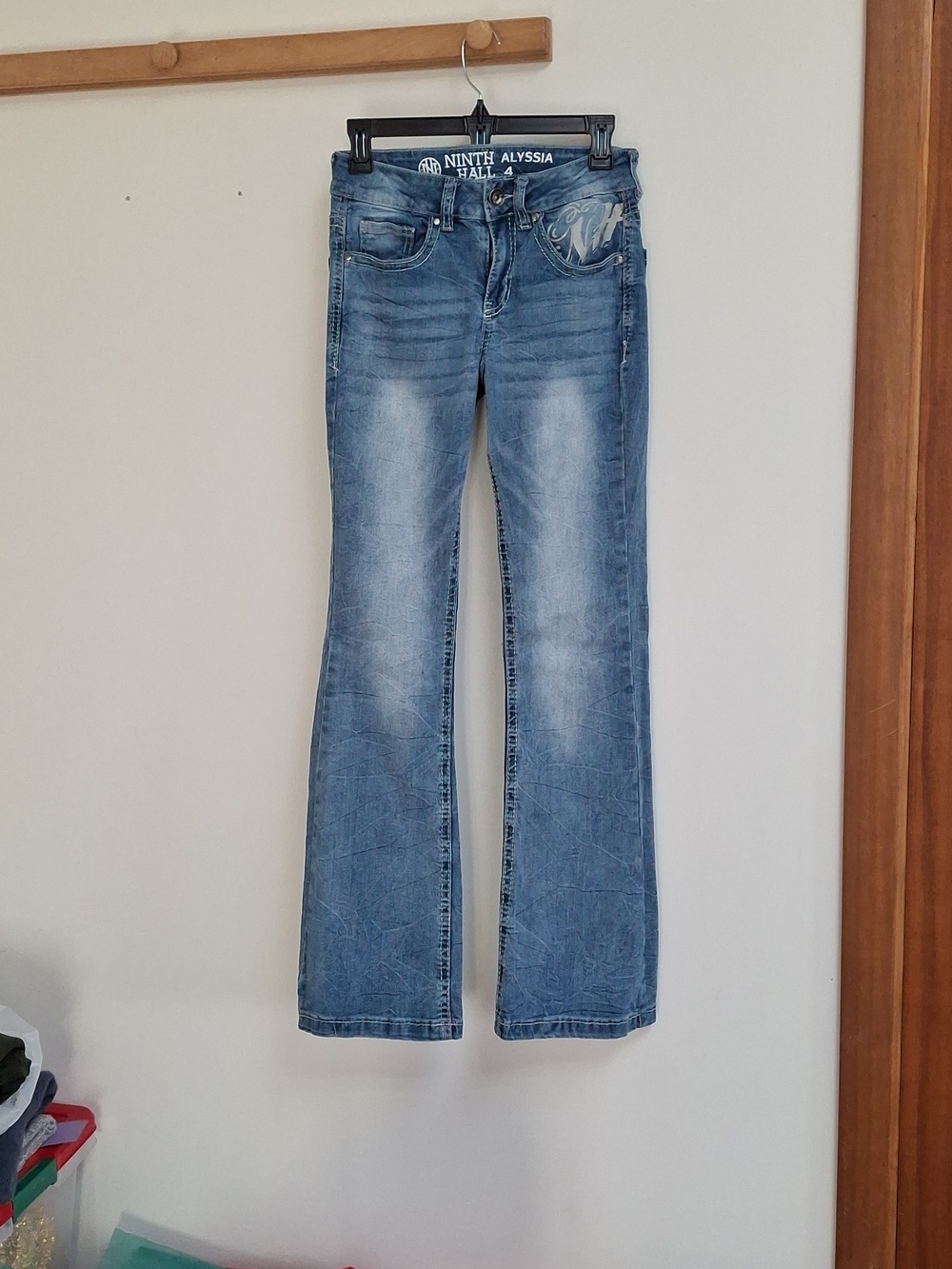 Ninth Hall Alyssia Size 4 Bootcut Rhinestone Flame Rose Tattoo Pockets - Picture 2 of 6